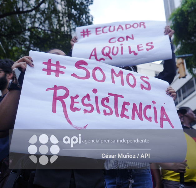 GYE-MARCHA APOYO AQUILES