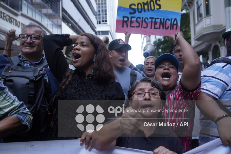 GYE-MARCHA APOYO AQUILES
