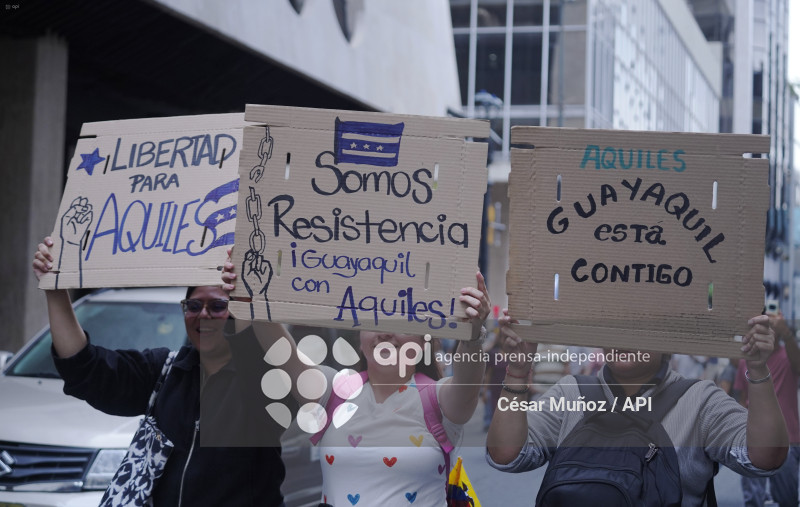 GYE-MARCHA APOYO AQUILES