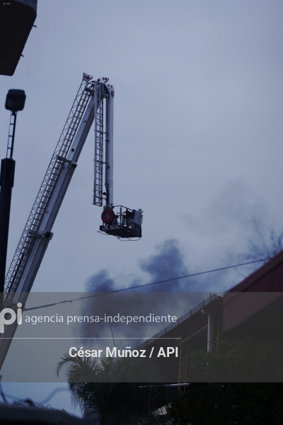 GYE-INCENDIO MULTICOMERCIO