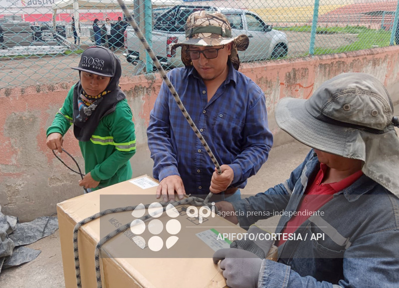 CUENCA-LUMINARIAS-ESTADIO ALEJANDRO SERRANO AGUILAR