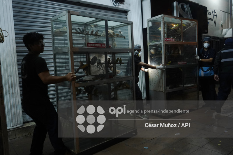 GYE-INCENDIO MULTICOMERCIO