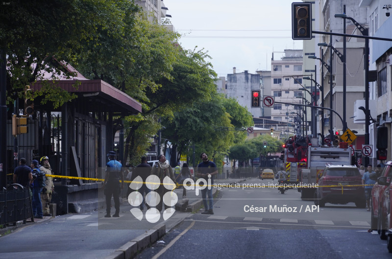 GYE-INCENDIO MULTICOMERCIO