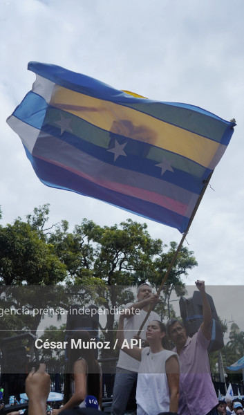 GYE-APOYO AQUILES ALVAREZ