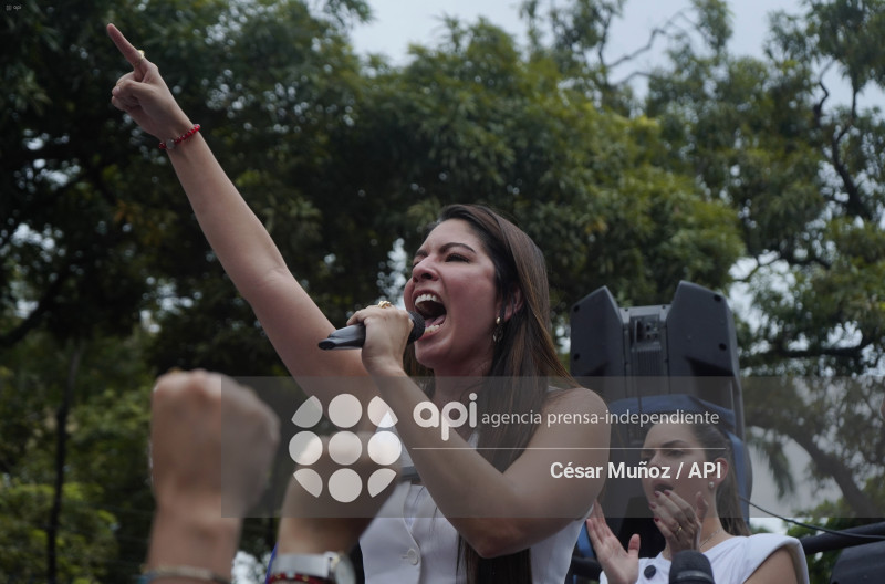 GYE-APOYO AQUILES ALVAREZ