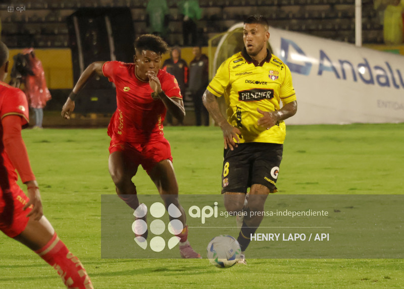 NOCHE AMARILLA QUITO