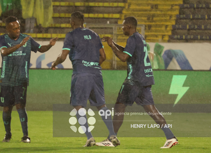 NOCHE AMARILLA QUITO