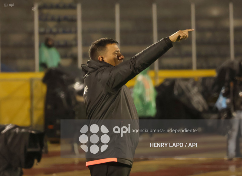 NOCHE AMARILLA QUITO