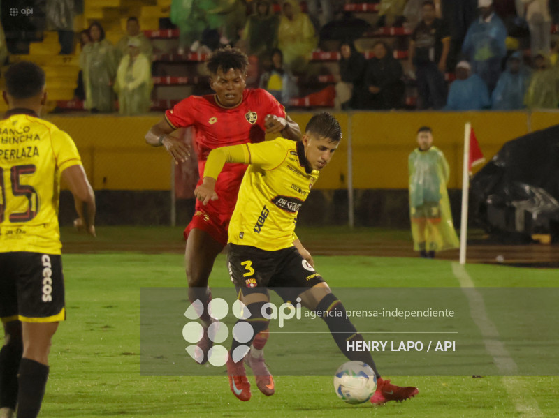 NOCHE AMARILLA QUITO