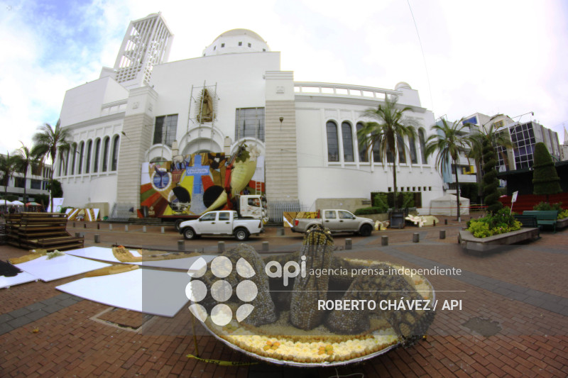 PREPARATIVOS FIESTA DE LAS FLORES Y LAS FRUTAS