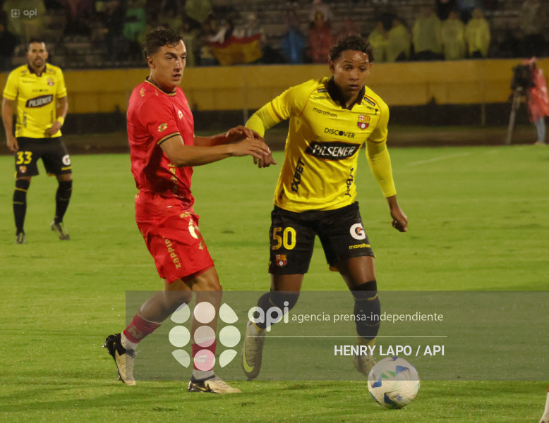 NOCHE AMARILLA QUITO