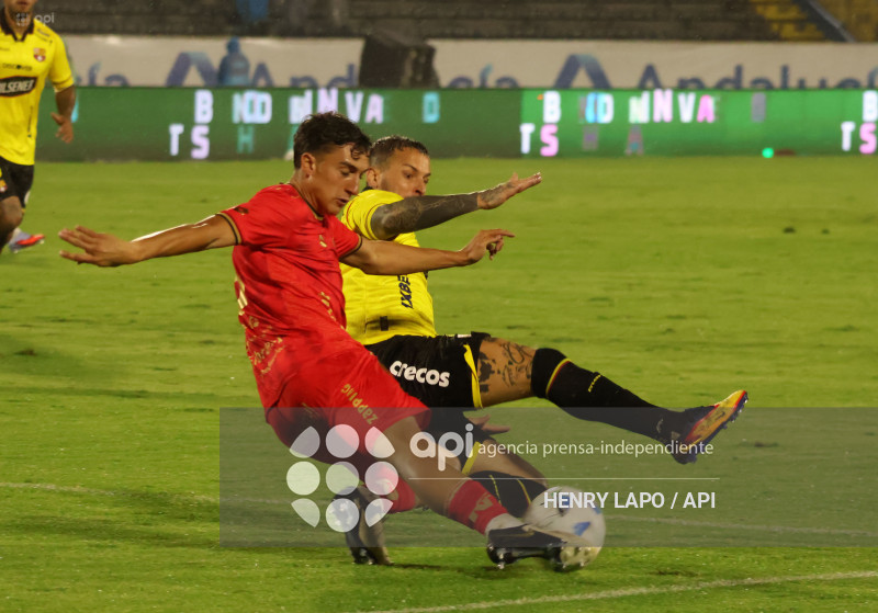NOCHE AMARILLA QUITO