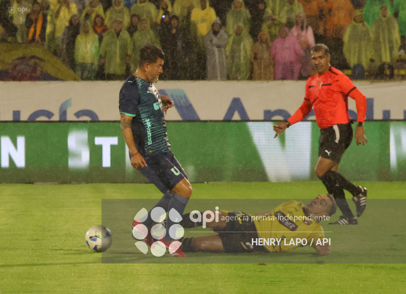 NOCHE AMARILLA QUITO