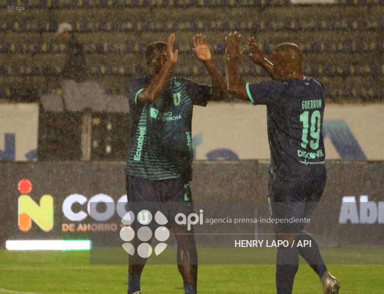 NOCHE AMARILLA QUITO