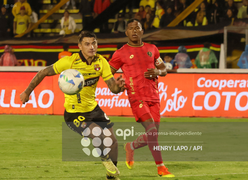 NOCHE AMARILLA QUITO