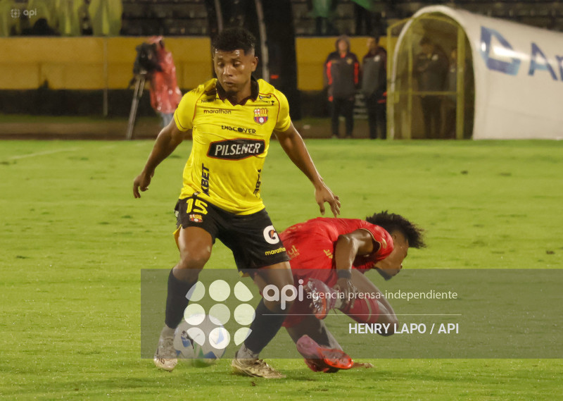 NOCHE AMARILLA QUITO