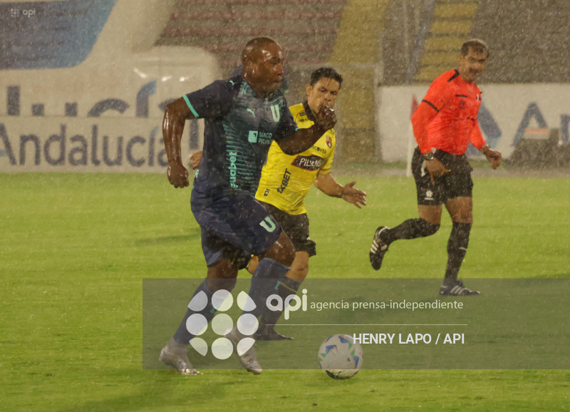 NOCHE AMARILLA QUITO