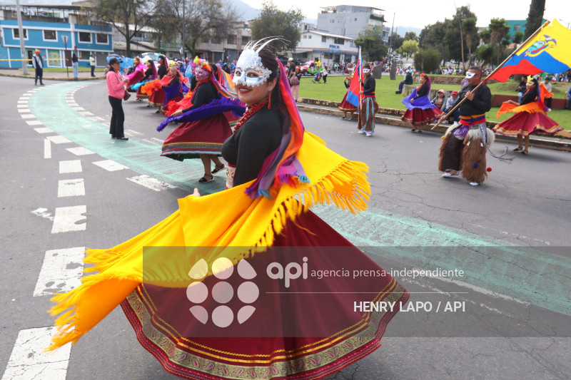 CARNAVAL DE COLORES QUITO