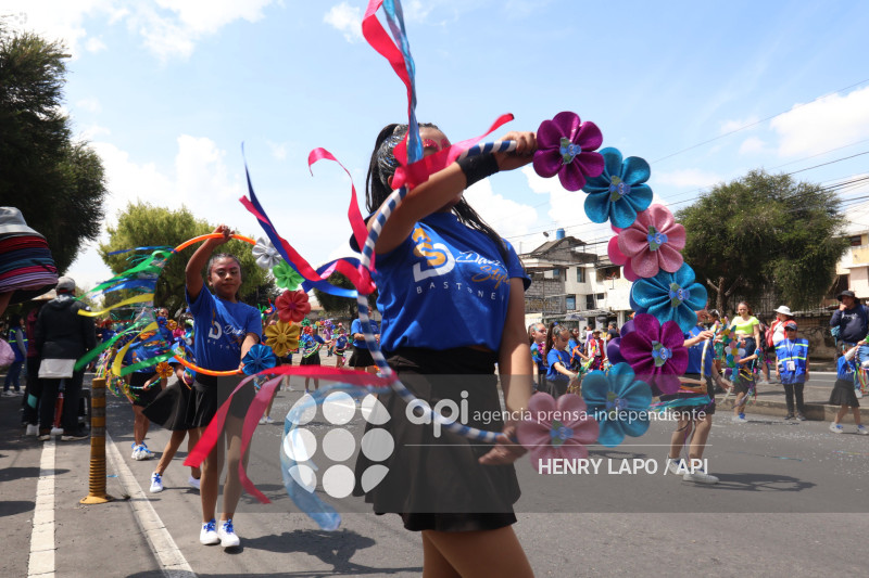 CARNAVAL DE COLORES QUITO