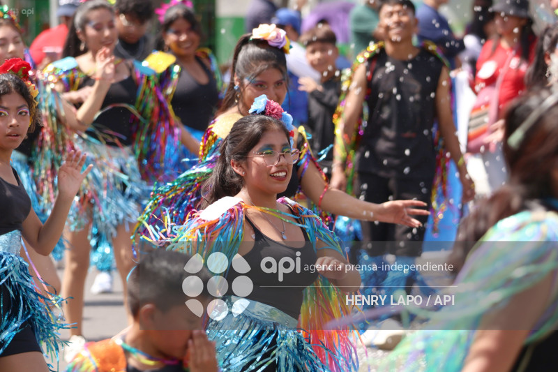 CARNAVAL DE COLORES QUITO