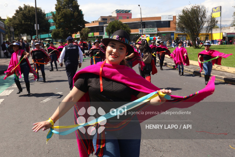 CARNAVAL DE COLORES QUITO