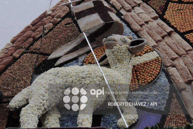 BENDICION FIESTA DE LAS FLORES Y LAS FRUTAS EN AMBATO