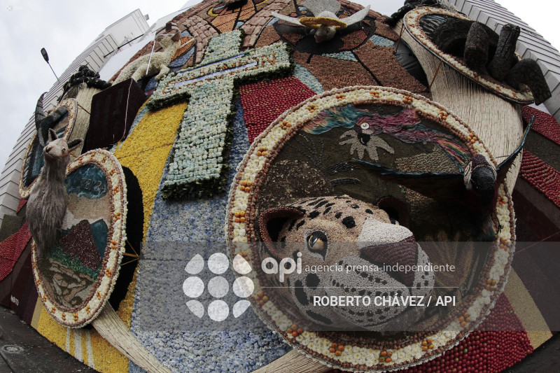 BENDICION FIESTA DE LAS FLORES Y LAS FRUTAS EN AMBATO