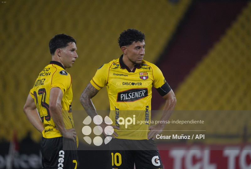 FBL-LIBERTADORES-BARCELONA-ARGENTINOS