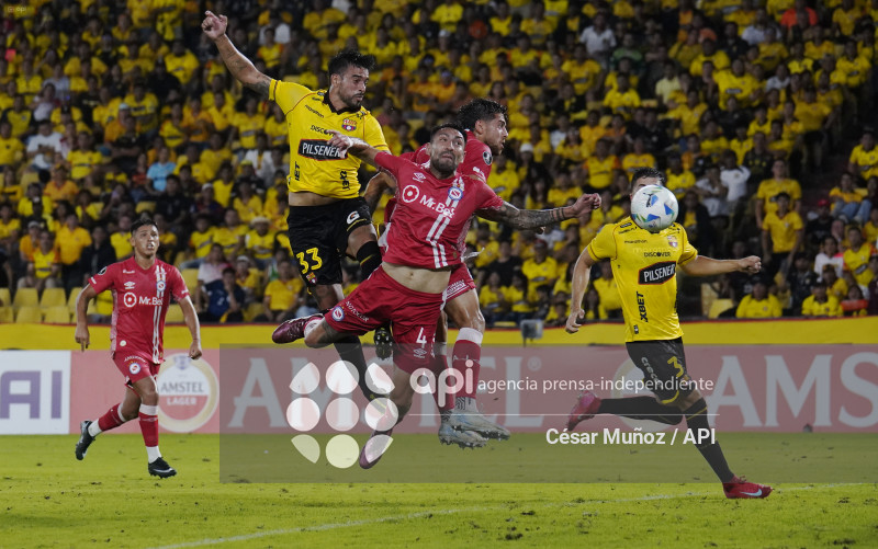 FBL-LIBERTADORES-BARCELONA-ARGENTINOS