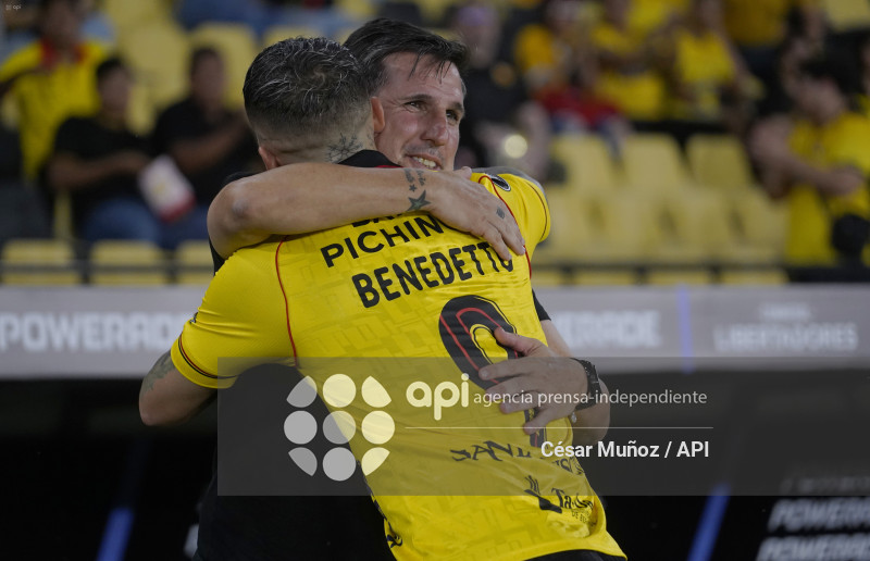 FBL-LIBERTADORES-BARCELONA-ARGENTINOS