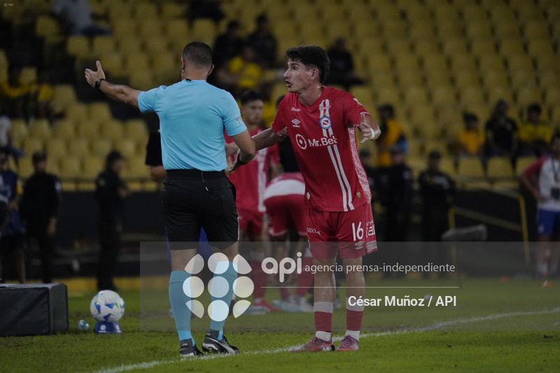FBL-LIBERTADORES-BARCELONA-ARGENTINOS