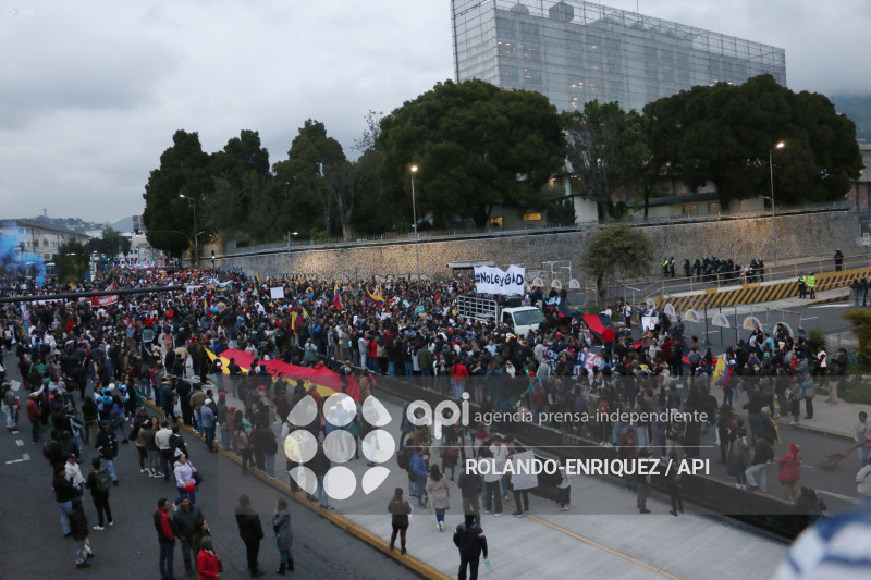MARCHA CONTRA LEY REFORMATORIA COOTAD