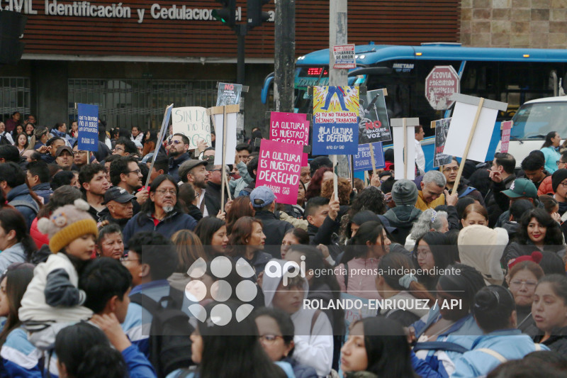MARCHA CONTRA LEY REFORMATORIA COOTAD