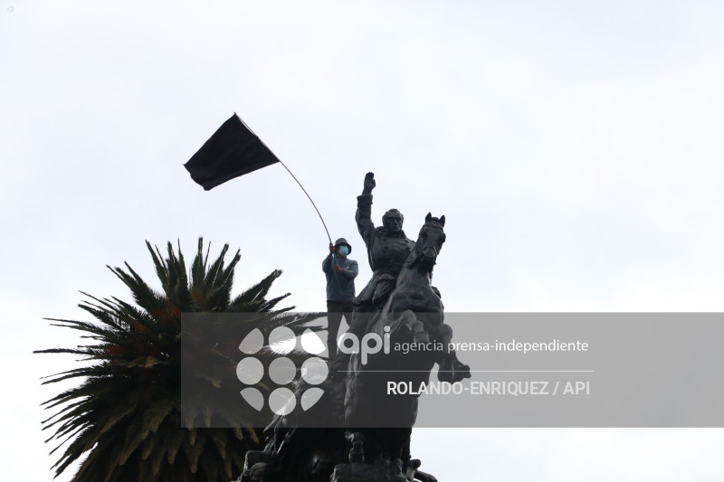 MARCHA CONTRA LEY REFORMATORIA COOTAD