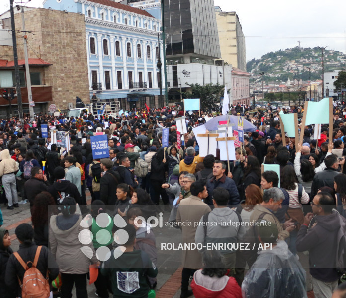 MARCHA CONTRA LEY REFORMATORIA COOTAD