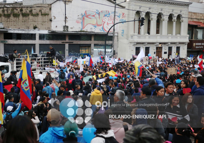 MARCHA CONTRA LEY REFORMATORIA COOTAD