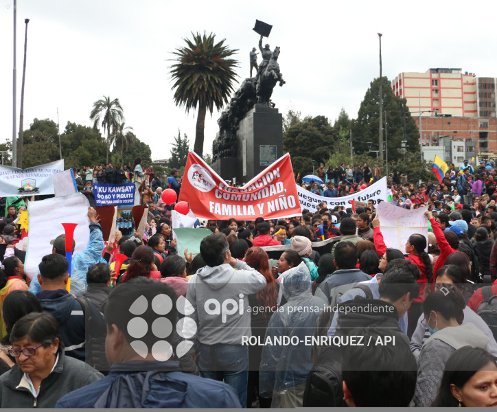 MARCHA CONTRA LEY REFORMATORIA COOTAD