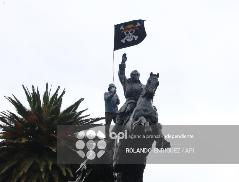 MARCHA CONTRA LEY REFORMATORIA COOTAD