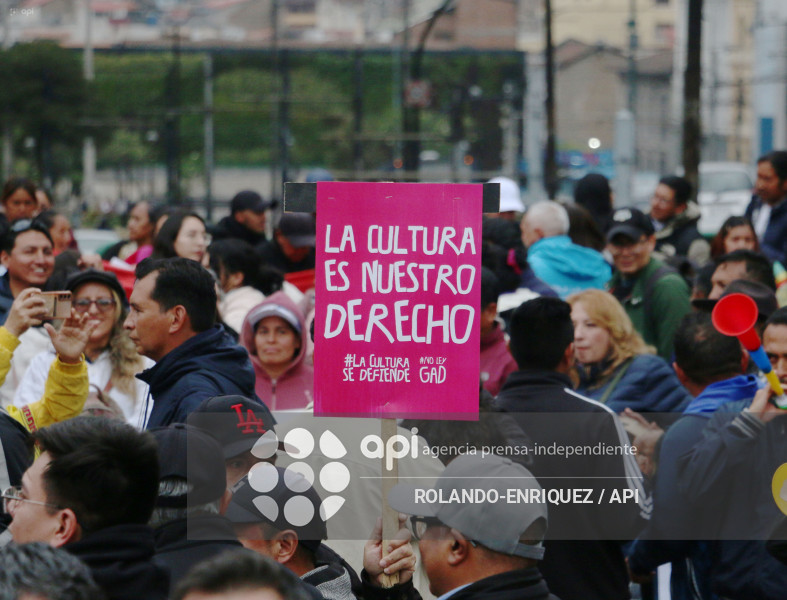 MARCHA CONTRA LEY REFORMATORIA COOTAD