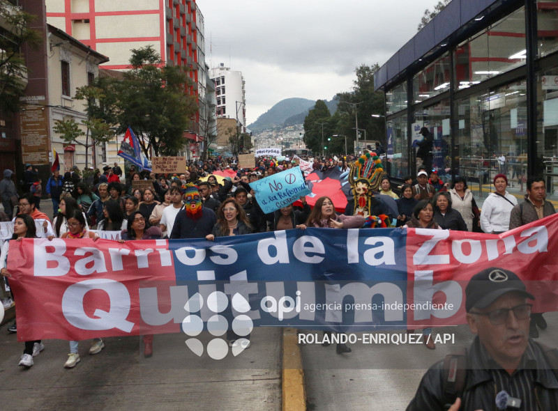 MARCHA CONTRA LEY REFORMATORIA COOTAD
