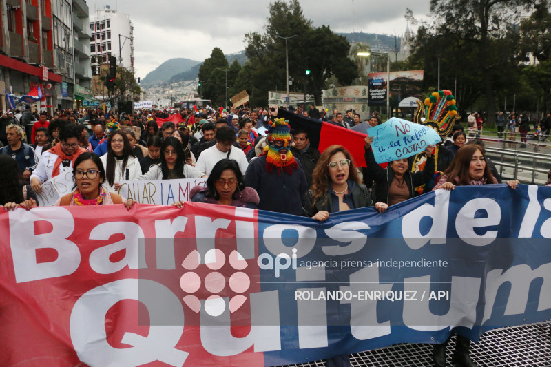 MARCHA CONTRA LEY REFORMATORIA COOTAD