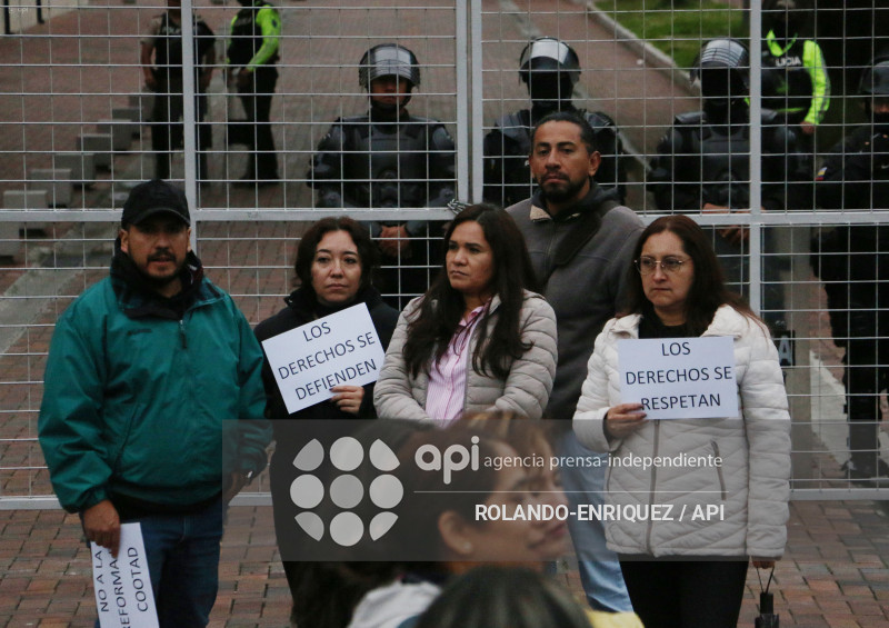MARCHA CONTRA LEY REFORMATORIA COOTAD