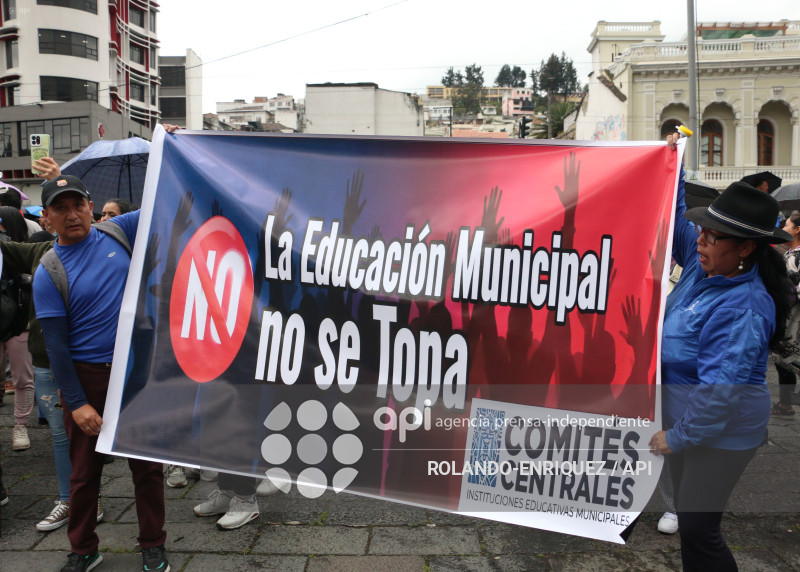 MARCHA CONTRA LEY REFORMATORIA COOTAD
