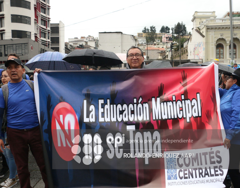 MARCHA CONTRA LEY REFORMATORIA COOTAD