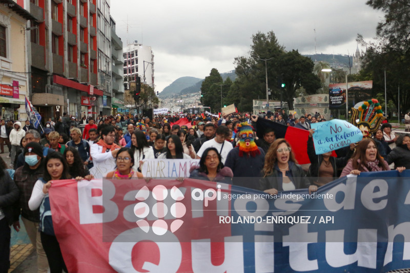 MARCHA CONTRA LEY REFORMATORIA COOTAD