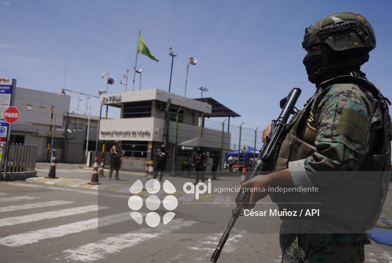 SEGURIDAD-PUERTO MANTA