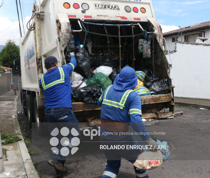 BASURA Y RECOLECCION QUITO