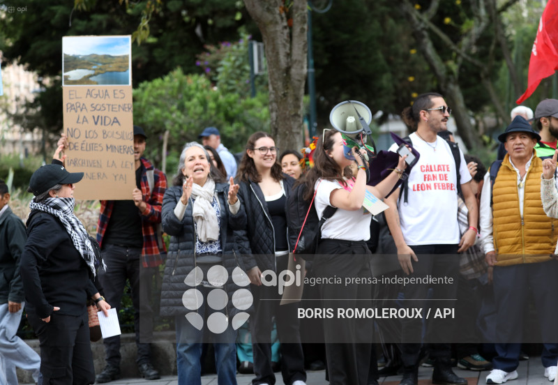 CUENCA-PLANTON POR ARCHIVO LEY DE MINERIA