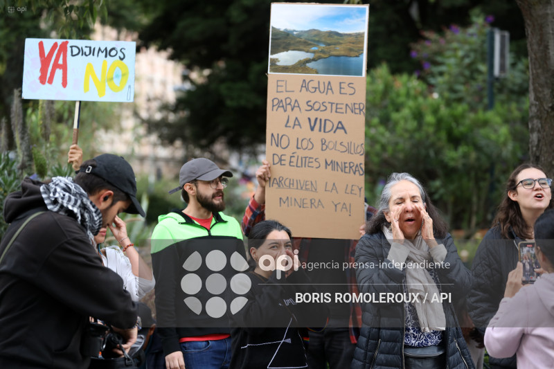 CUENCA-PLANTON POR ARCHIVO LEY DE MINERIA