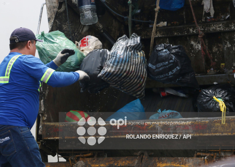BASURA Y RECOLECCION QUITO